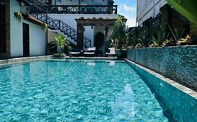 Win Hotel